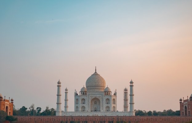 From Delhi – Taj Mahal Sunrise Tour by Car