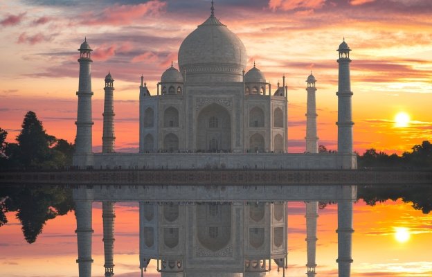 Sunrise Taj Mahal Tour - Half-Day Agra Sightseeing