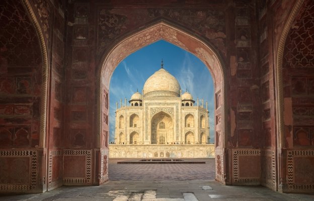 Taj Mahal & Agra Fort Tour from Railway Station with Guide