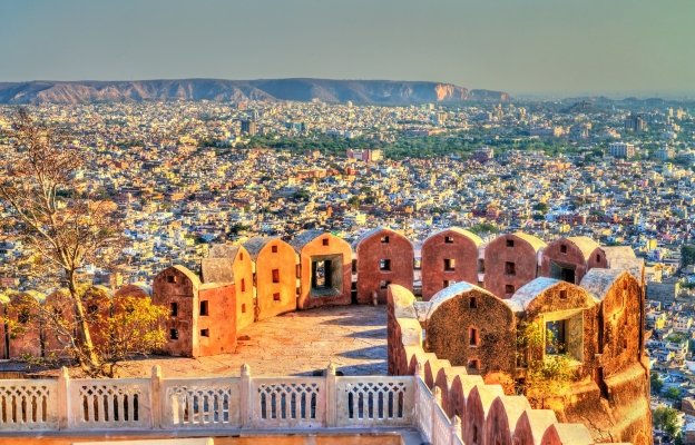 From Delhi Jaipur City Private Day Tour by Train