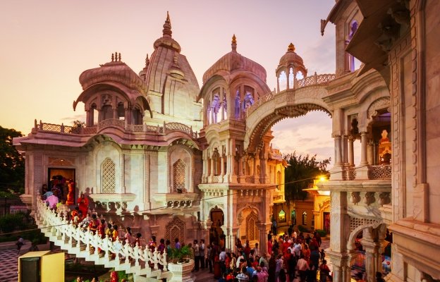 05 Nights / 06 Days Mathura, Vrindavan, Agra, Ayodhya and Varanasi Tour